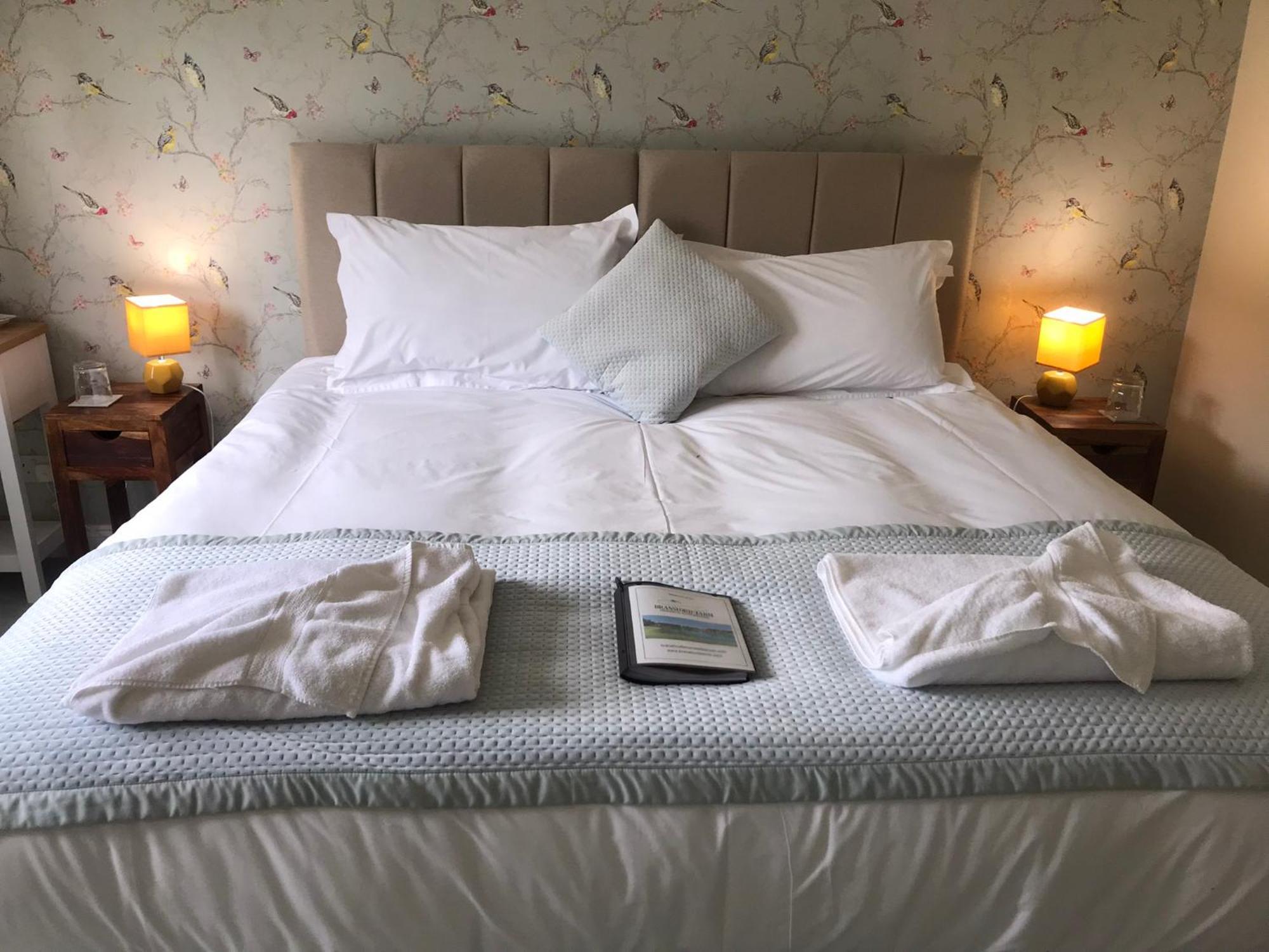 Bransford Farm Fishery & B & B Ngoại thất bức ảnh