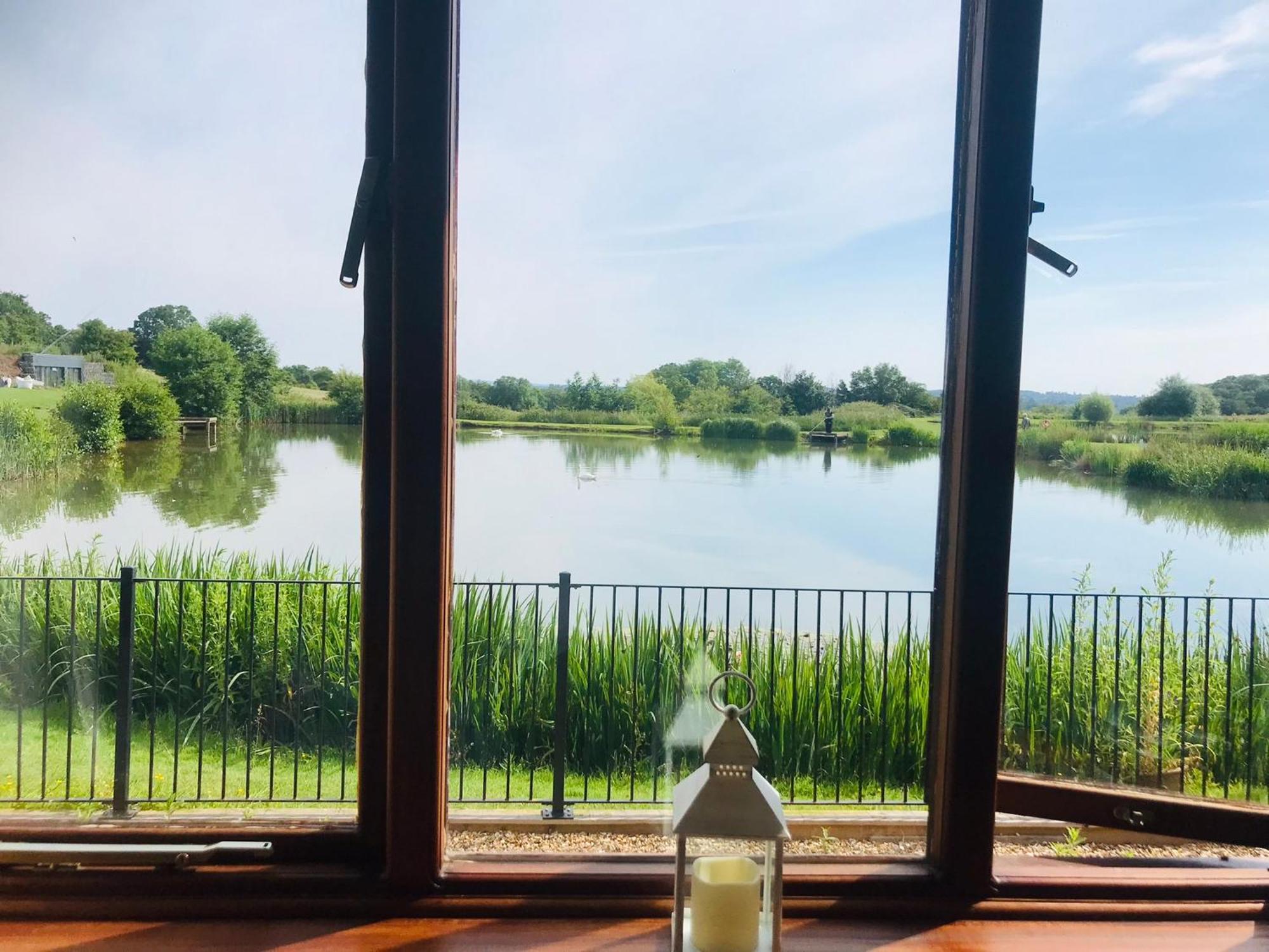 Bransford Farm Fishery & B & B Ngoại thất bức ảnh